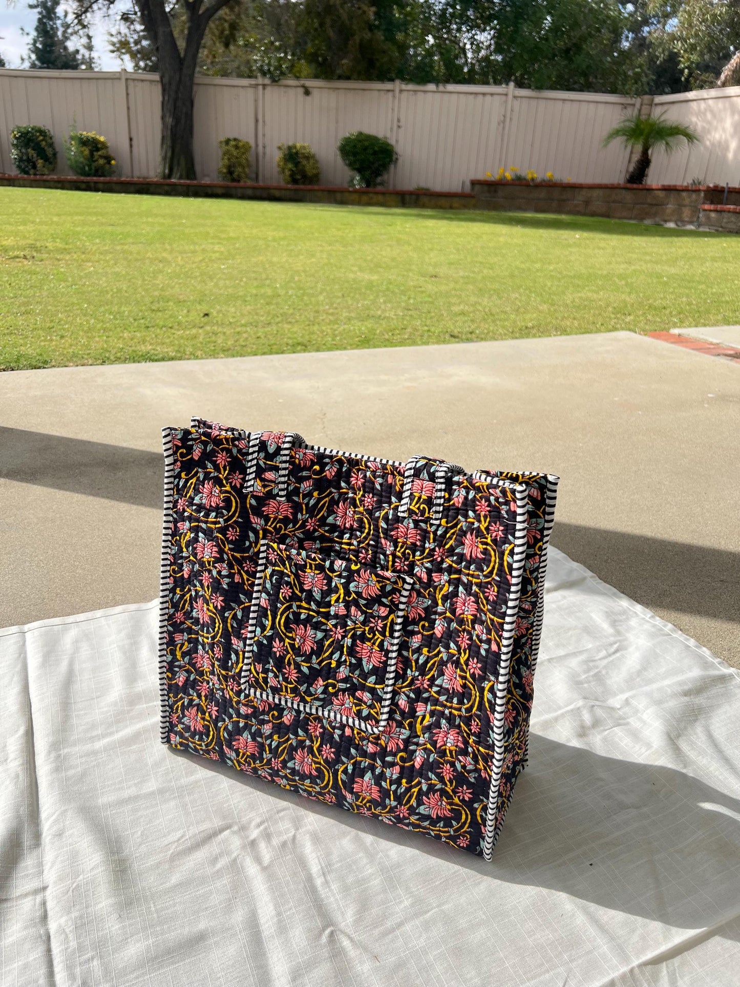 Hand blocked print cotton quilt bag large tote bag / large tote bag with pockets/ beach bag/ floral prints cotton quilt tote bag - Chickticks