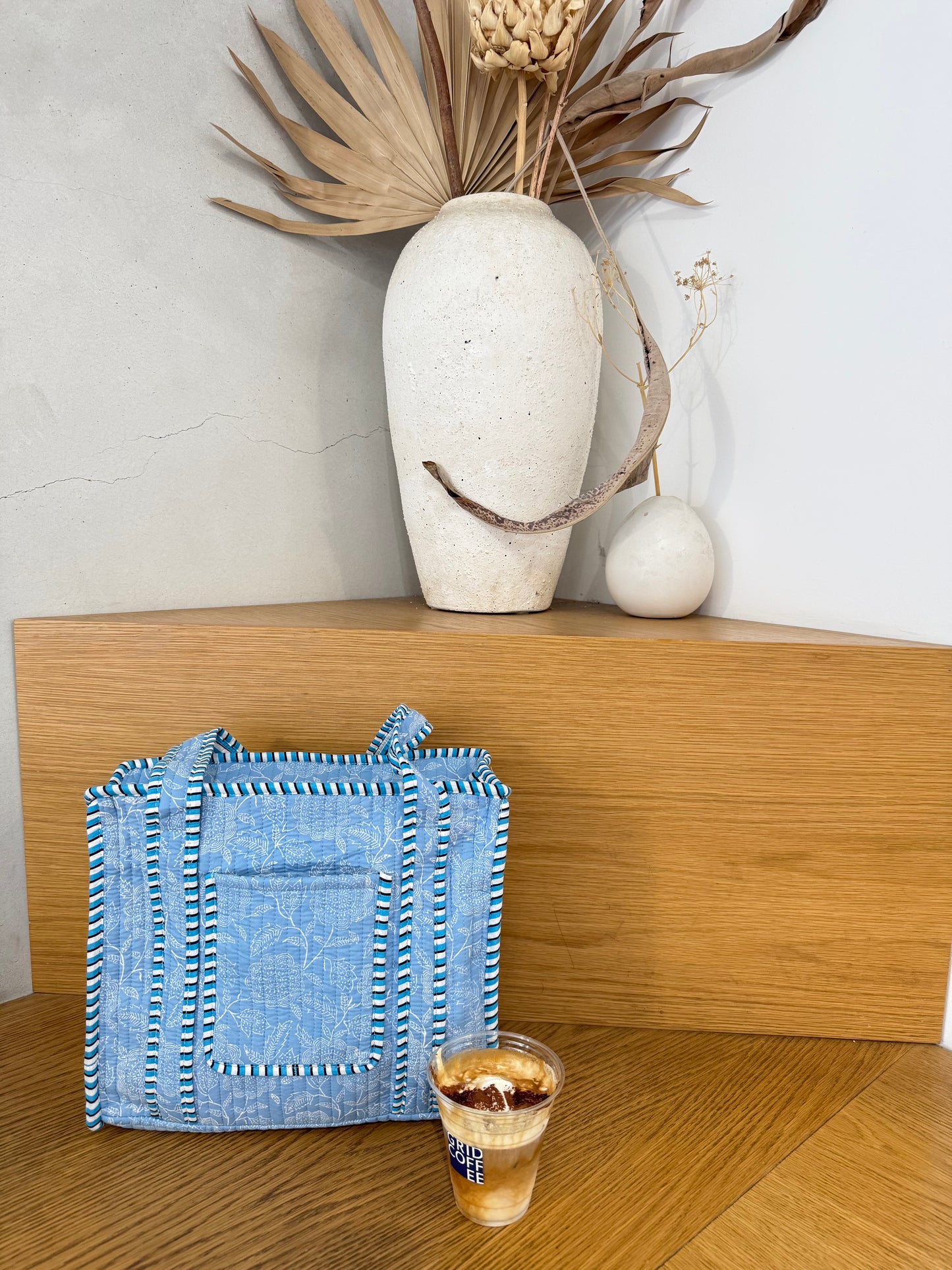 Hand Block Print Cotton Quilt Tote Bag. Floral Blue Classic Zipper Tote Bag. Everyday Tote Bag. Summer Tote Bag. Eco friendly bag.