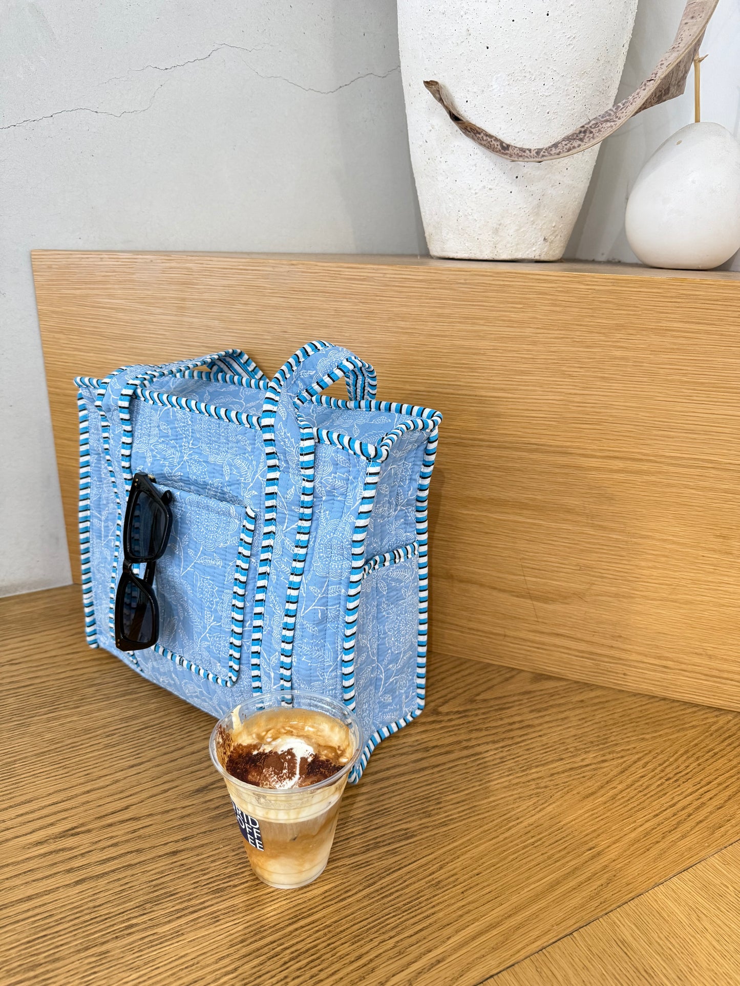 Hand Block Print Cotton Quilt Tote Bag. Floral Blue Classic Zipper Tote Bag. Everyday Tote Bag. Summer Tote Bag. Eco friendly bag.
