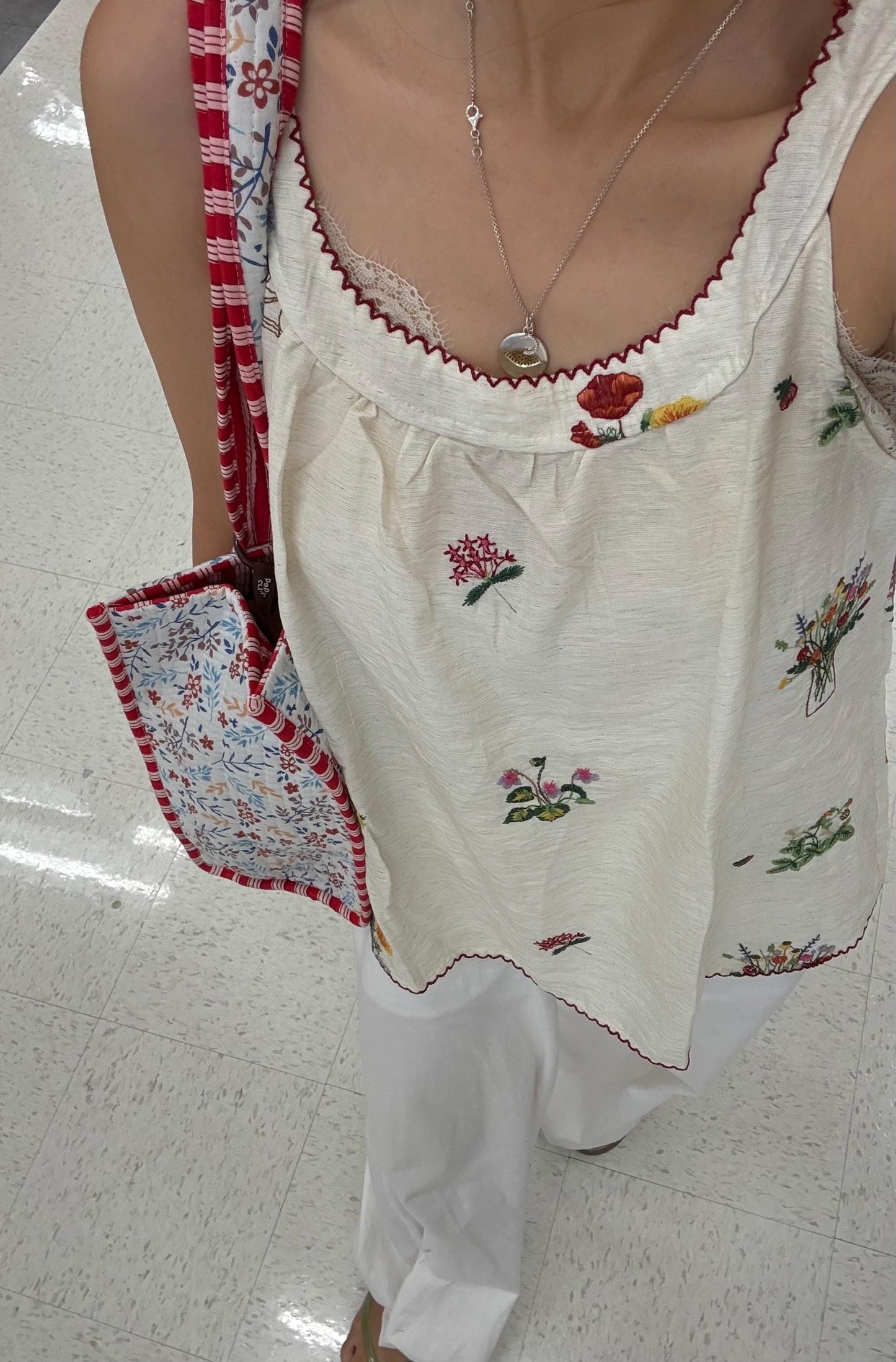 White embroidered Floral Cami French Style Vintage Inspired. Sezane Doen Inspired. Tank top in floral embroidered - Chickticks
