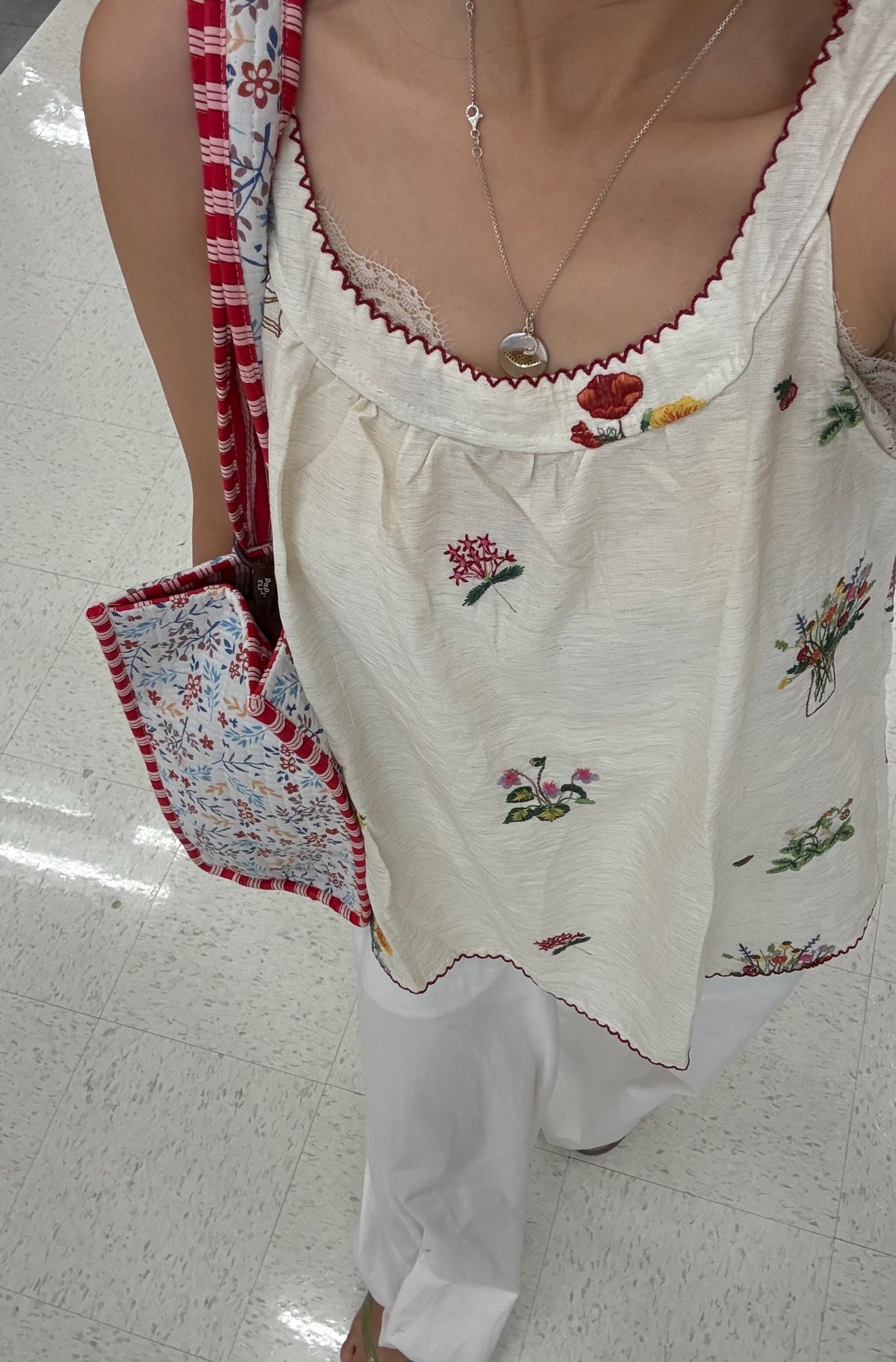White embroidered Floral Cami French Style Vintage Inspired. Sezane Doen Inspired. Tank top in floral embroidered - Chickticks