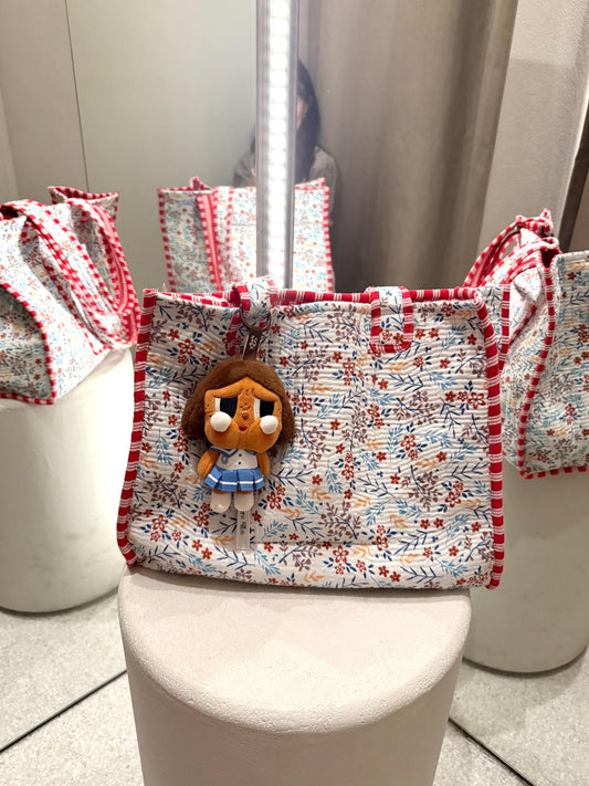 Hand blocked print cotton quilt bag red white flower print tote bag / red floral print with pockets/ beach bag/ red cotton quilt tote bag - Chickticks