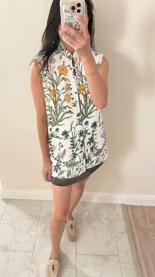 Cotton quilt vest floral print french style vintage inspired. Romantic vest for fall . Bohemian vest. Victorian vest. Doen inspired vest. - Chickticks