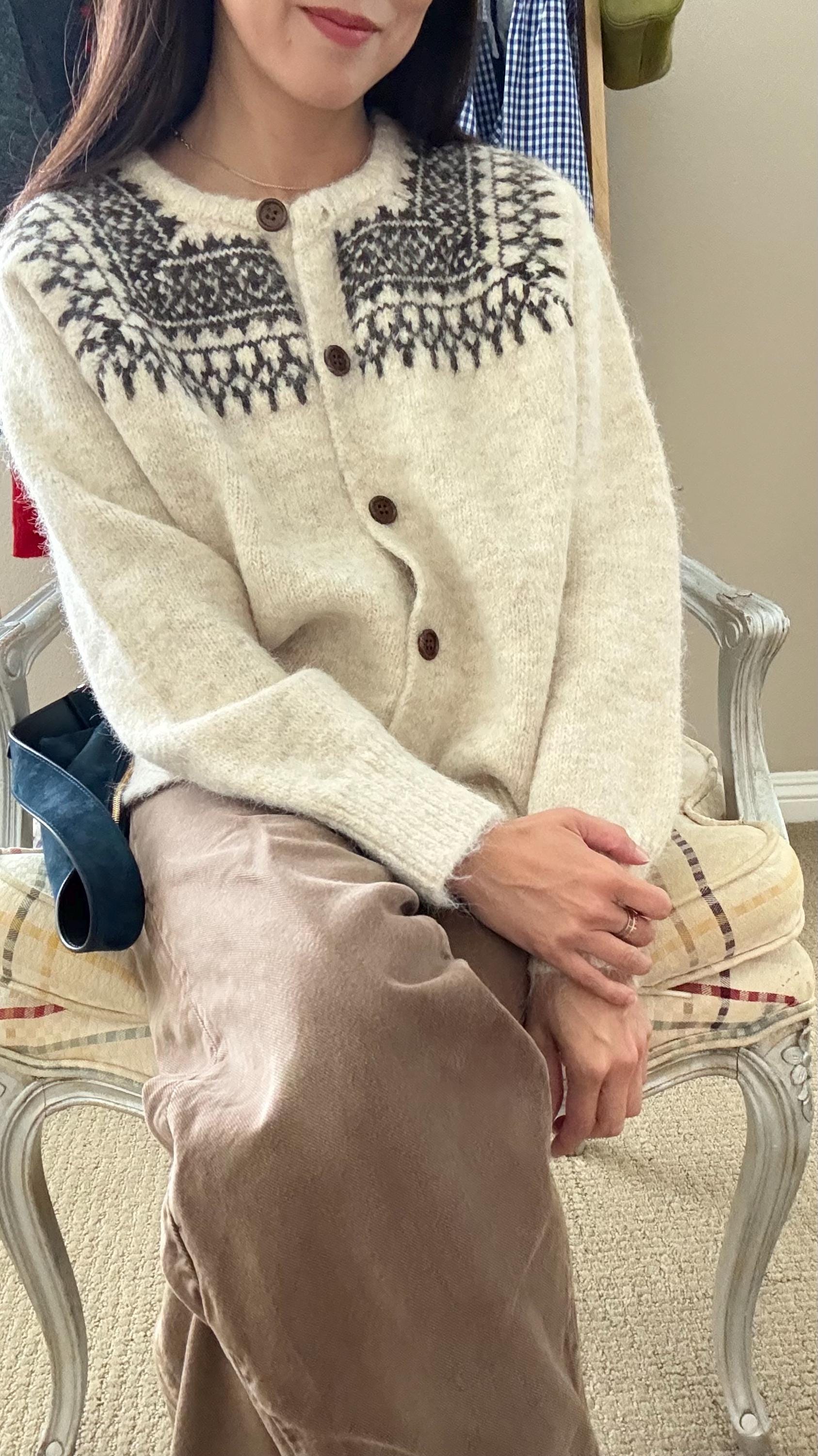 Soft wool sweater french vintage inspired. Fisherman Isle cardigan. Oversize wool cardigan. Romantic Doen inspired cardigan.