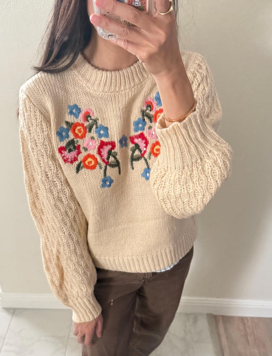 Soft sweater top french style vintage inspired. Floral doen sezane inspired sweater.Oversized baloon sweater. - Chickticks