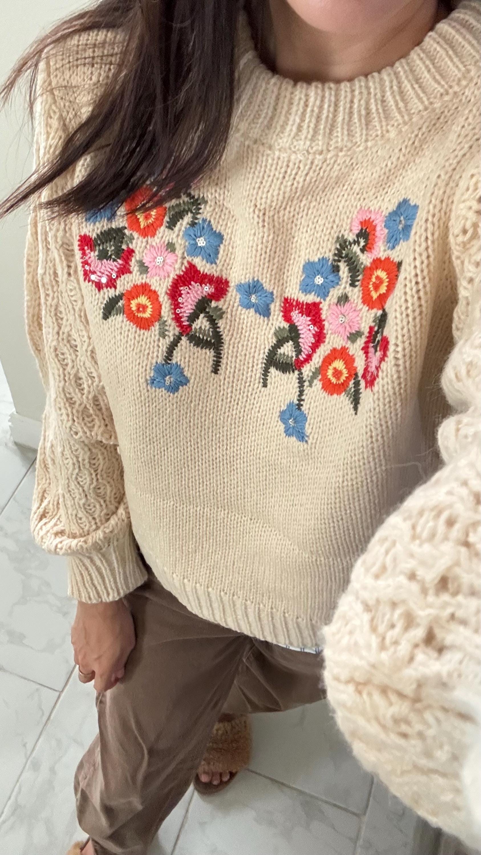 Soft sweater top french style vintage inspired. Floral doen sezane inspired sweater.Oversized baloon sweater. - Chickticks