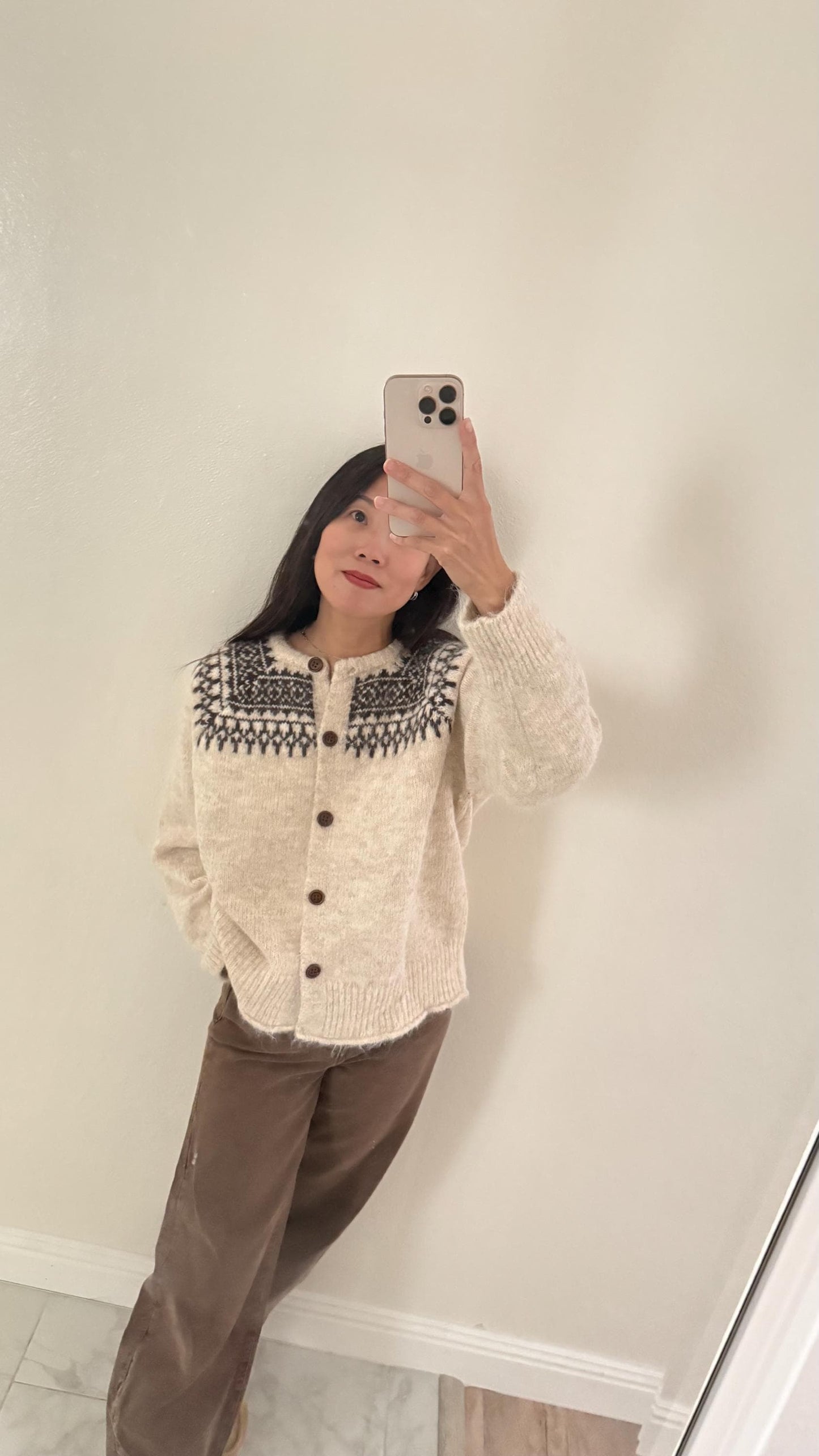 Soft wool sweater french vintage inspired. Fisherman Isle cardigan. Oversize wool cardigan. Romantic Doen inspired cardigan.