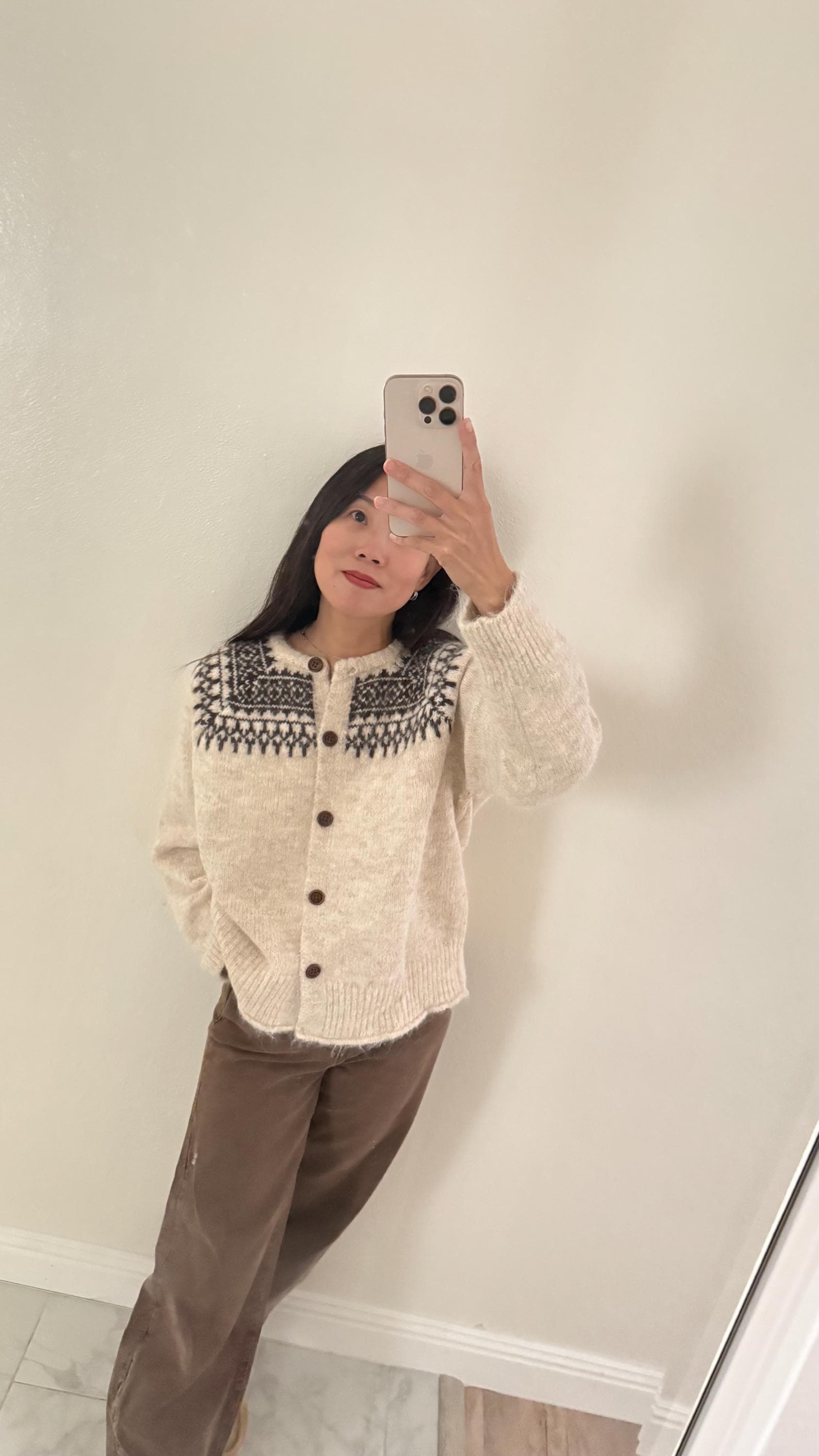 Soft wool sweater french vintage inspired. Fisherman Isle cardigan. Oversize wool cardigan. Romantic Doen inspired cardigan.