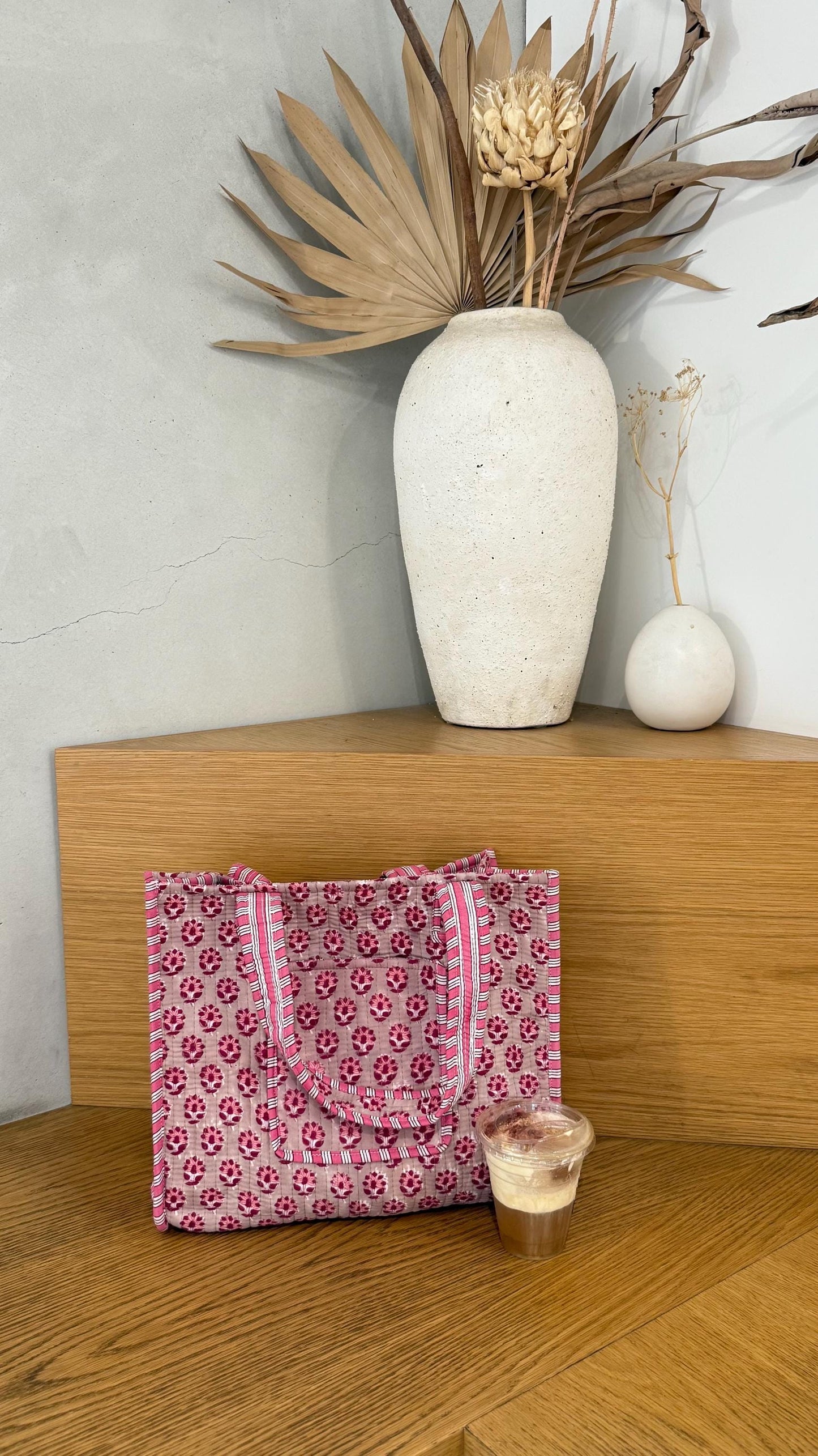 Pink Red Floral Print Cotton Quilt Tote Bag. Large Tote Bag with Pockets. Multifunctional Tote Bag. Everyday Tote Bag. Holiday Bag.