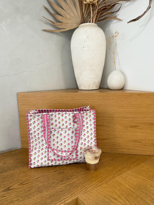 Handblocked White Floral Print Cotton Quilt Tote Bag. Large Tote Bag with Pockets. Multifunctional Tote Bag. Everyday Tote Bag. Holiday bag