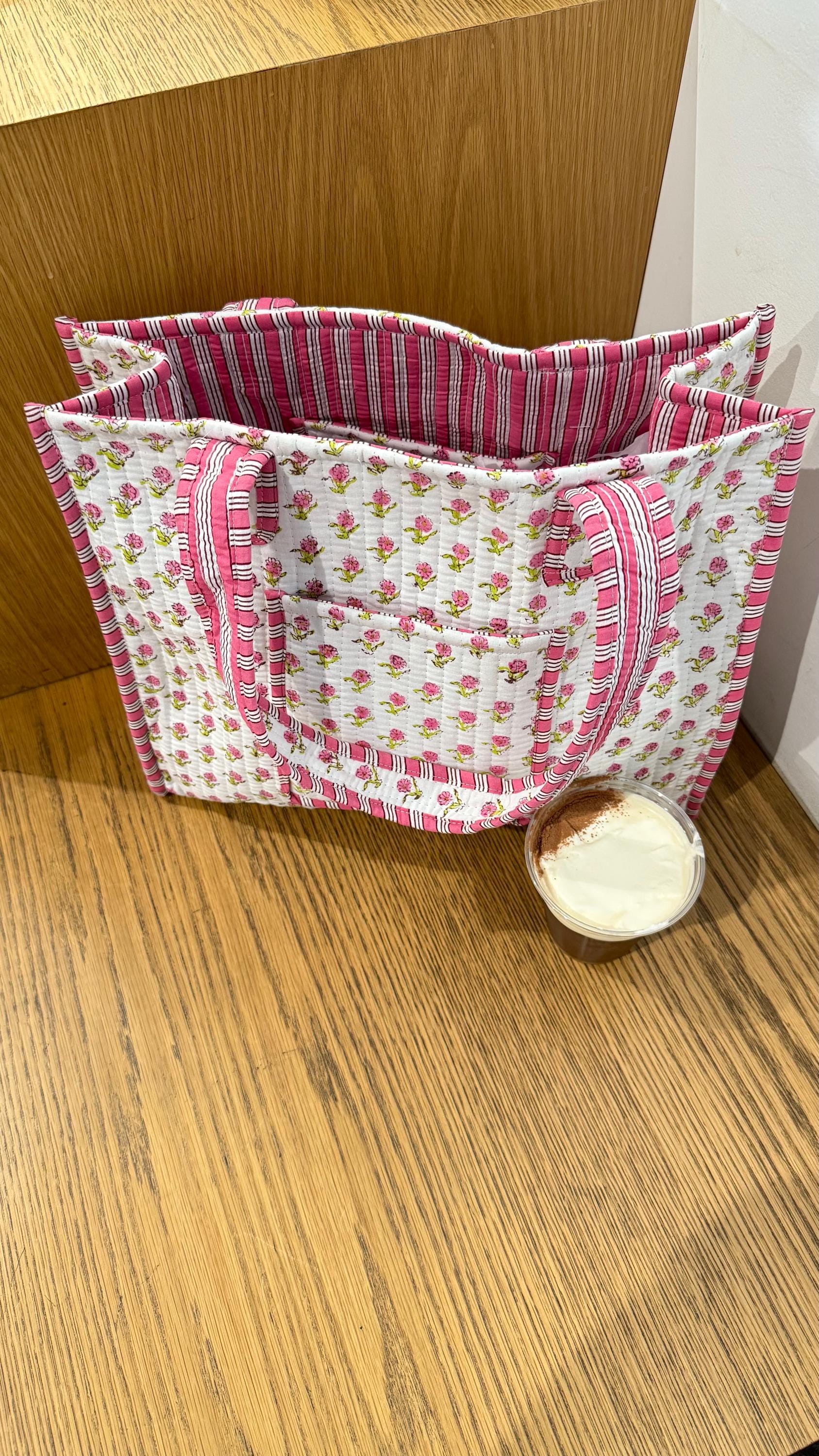 Handblocked White Floral Print Cotton Quilt Tote Bag. Large Tote Bag with Pockets. Multifunctional Tote Bag. Everyday Tote Bag. Holiday bag