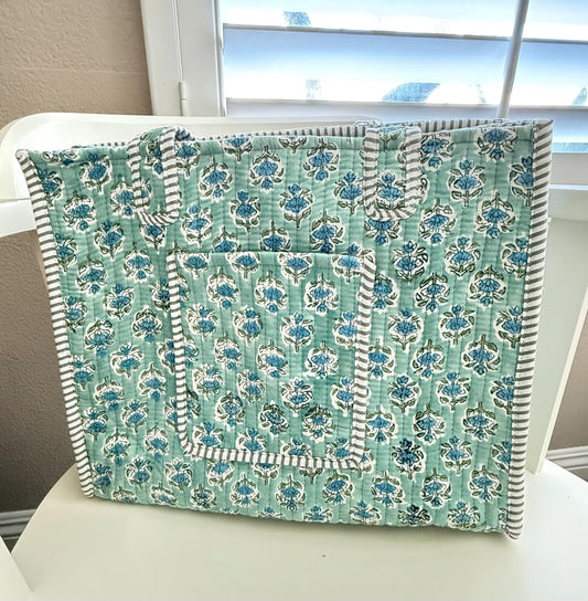 Handblocked Sage Mint Floral Cotton Quilt Tote Bag. Large Tote Bag with Pockets. Multifunctional Tote Bag. Everyday Tote Bag. Holiday bag