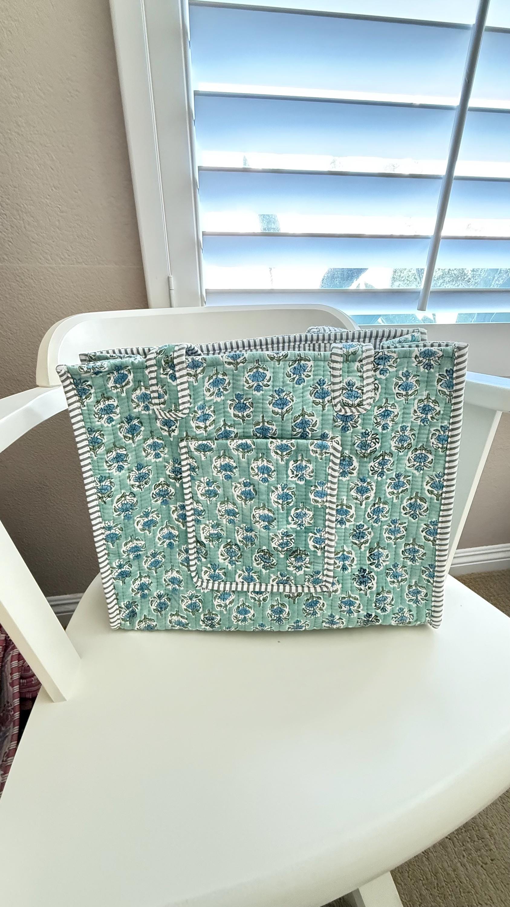 Handblocked Sage Mint Floral Cotton Quilt Tote Bag. Large Tote Bag with Pockets. Multifunctional Tote Bag. Everyday Tote Bag. Holiday bag