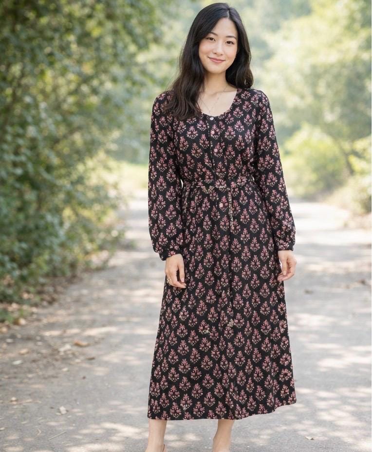 Floral Cotton Maxi Dress. Bohemian Victorian Style Dress with Pockets. . Cotton Long Sleeve Shirt Nap Dress.