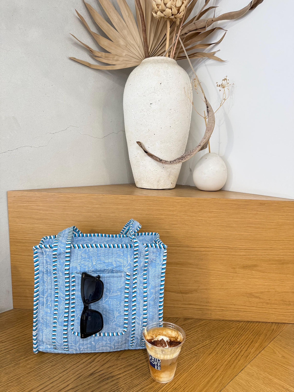 Hand Block Print Cotton Quilt Tote Bag. Soft Blue Flower Zipper Tote Bag. Everyday Bag. Travel tote bag. Tote bags with pockets