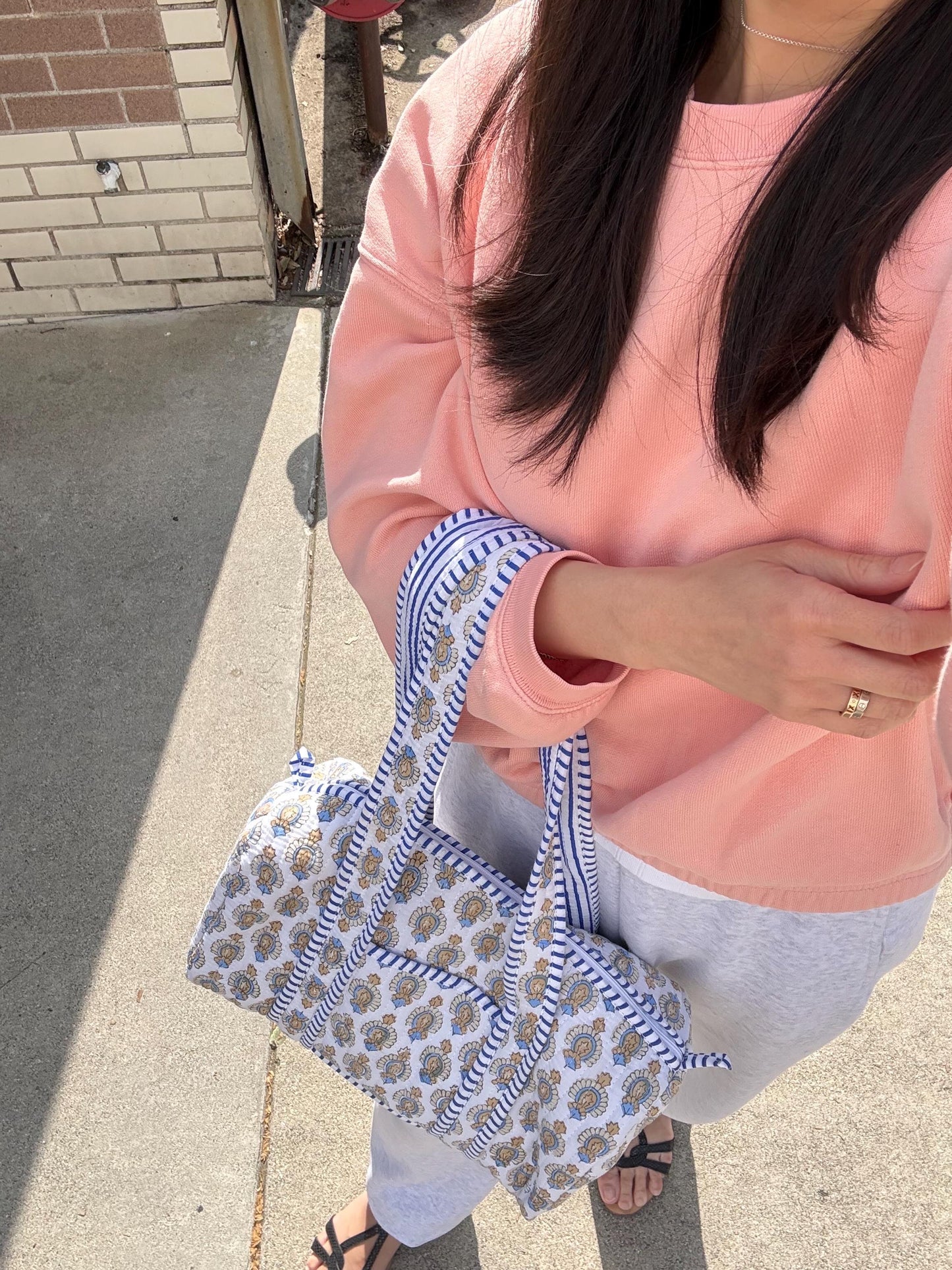 Hand Blocked Floral Duffle Cotton Quilt Bag. Green Floral Print Bag. Everyday Bag. Multifunctional Floral Print tote bag.