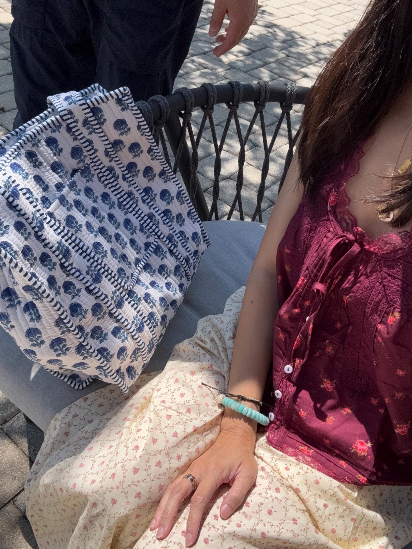 Hand Block Floral Print Cotton Quilt Tote Bag. Tote Zipper Shoulder Bag. Everyday Bag. Bodega tote bag. Tote bags with pockets. Diaper Bag